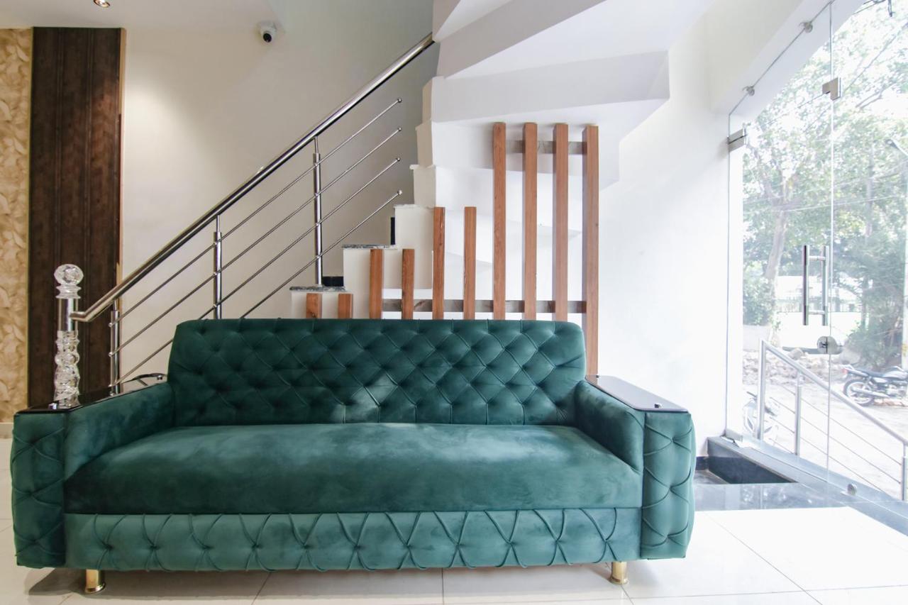 אמריצר Fabhotel Spring מראה חיצוני תמונה
