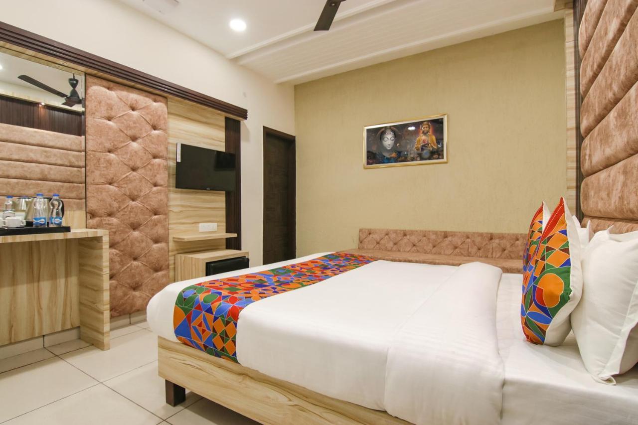 אמריצר Fabhotel Spring מראה חיצוני תמונה