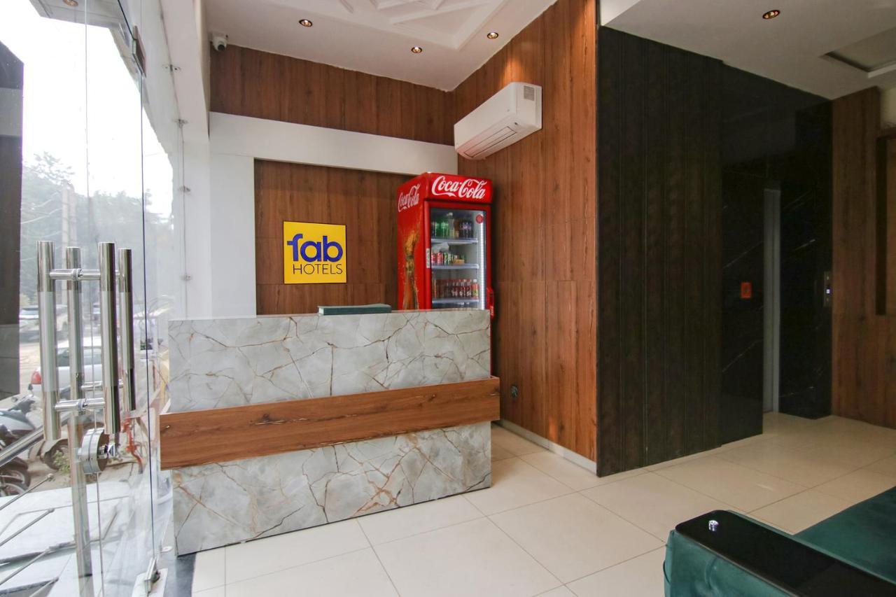 אמריצר Fabhotel Spring מראה חיצוני תמונה